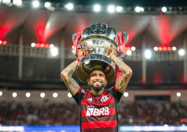 开云入口-王勤伯：比达尔，从亚瑟王到大蠢驴